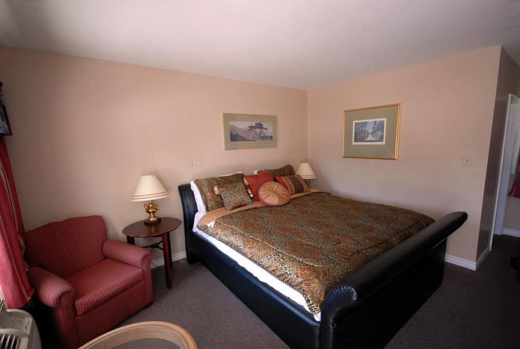 Kitchener Motel מראה חיצוני תמונה