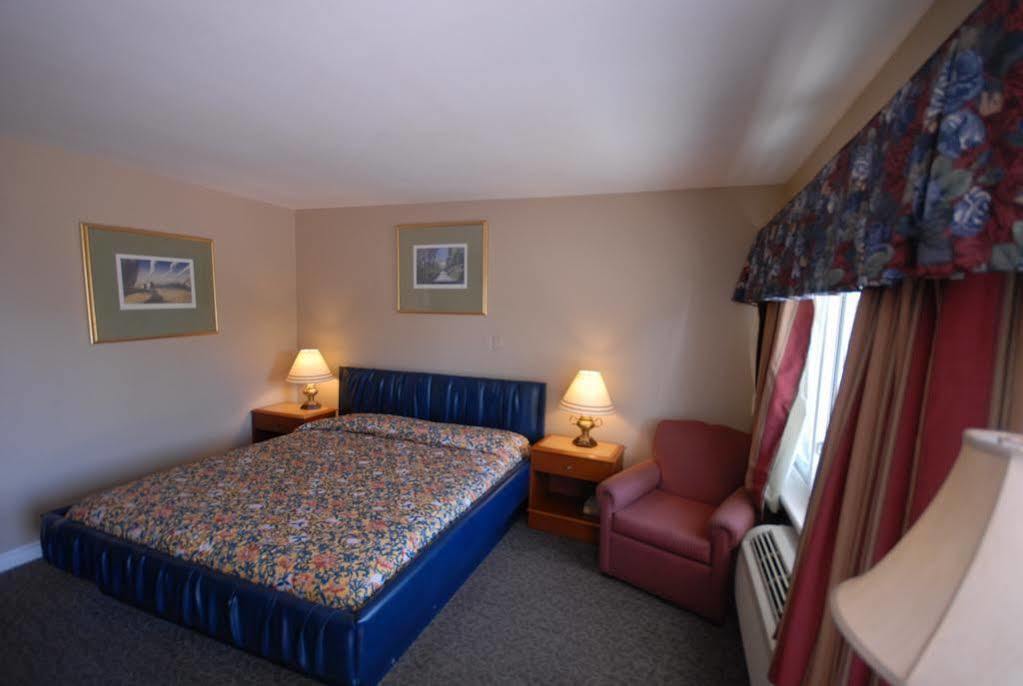 Kitchener Motel מראה חיצוני תמונה